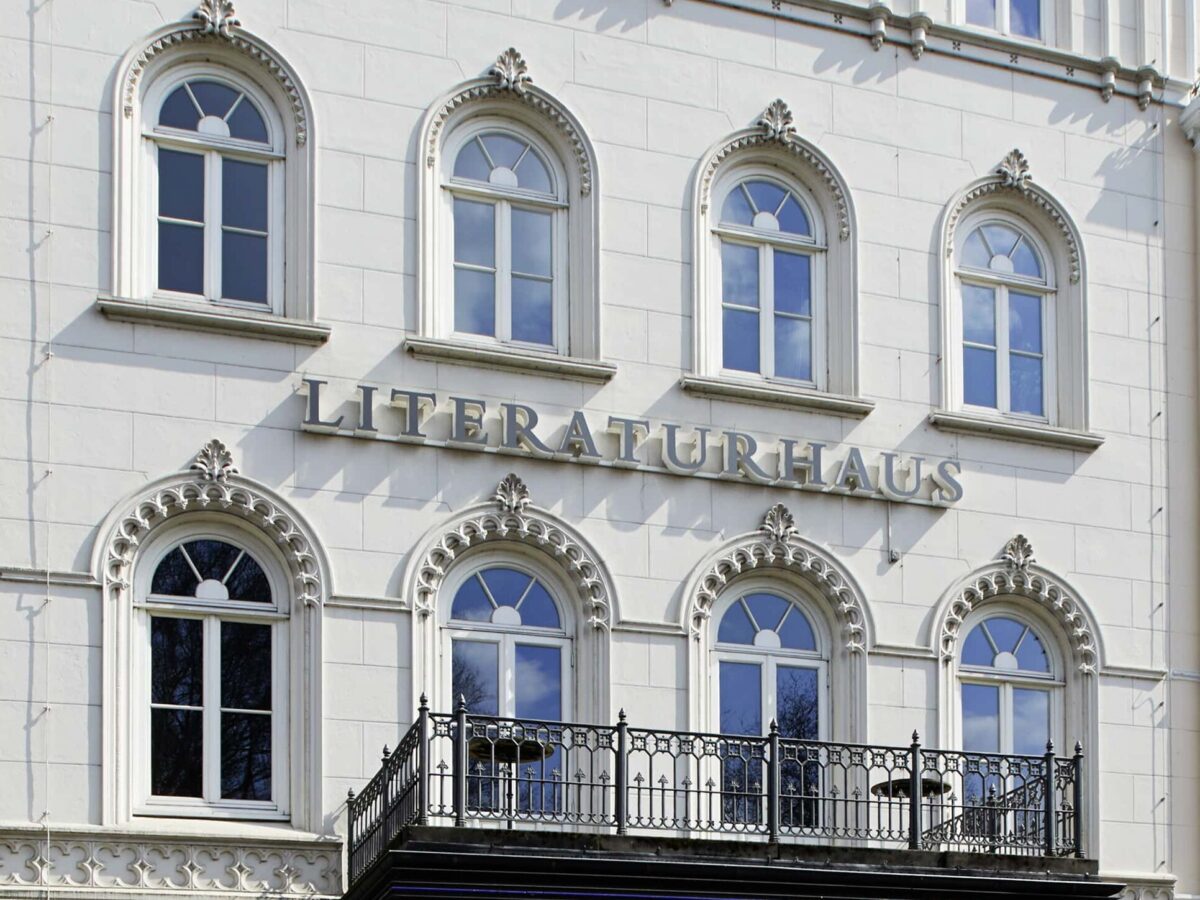 fassade literaturhaus hamburg c gunter gluecklich aspect ratio 4 3Literaturhaus © Gunter Glücklich