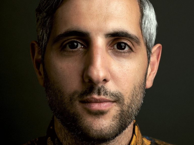 michel abdollahi presse fotografen max baier und arian henning bitte stets credits angeben web aspect ratio 4 3Michel Abdollahi © Max Baier & Arian Henning